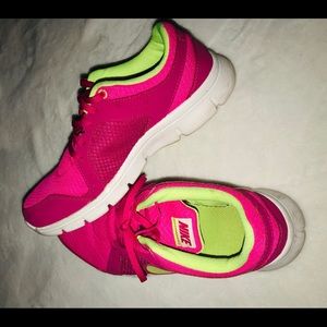 Nike Shoes - Shoes Nike Shoes - Shoes